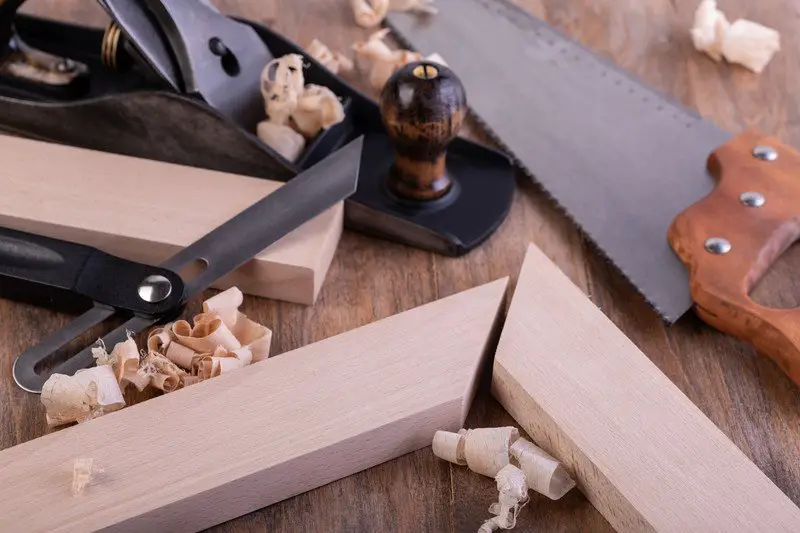 beginner woodworking tools